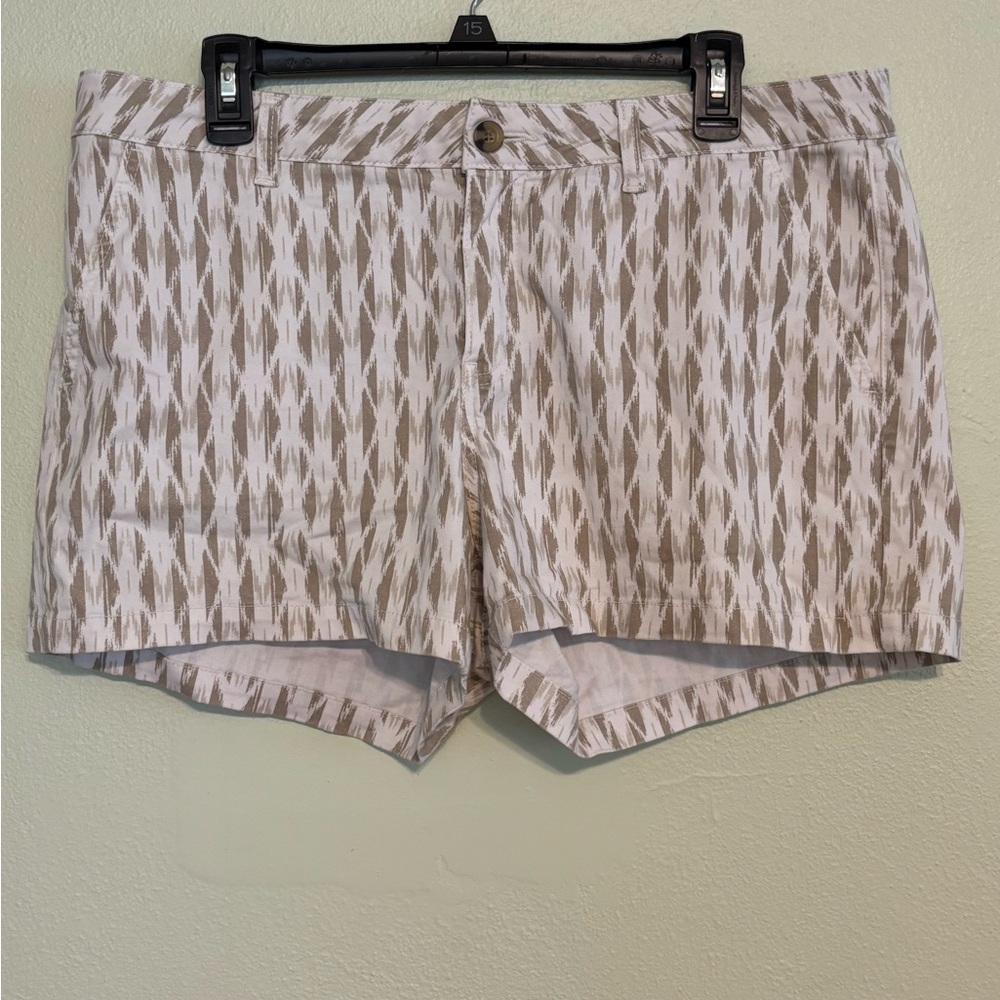 a.n.a Tan and White Shorts Size 12